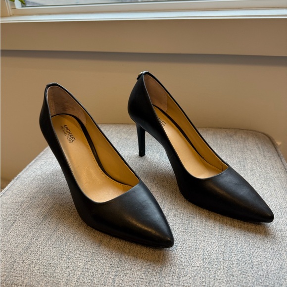Michael Kors Black High Heel Pumps - Picture 3 of 4
